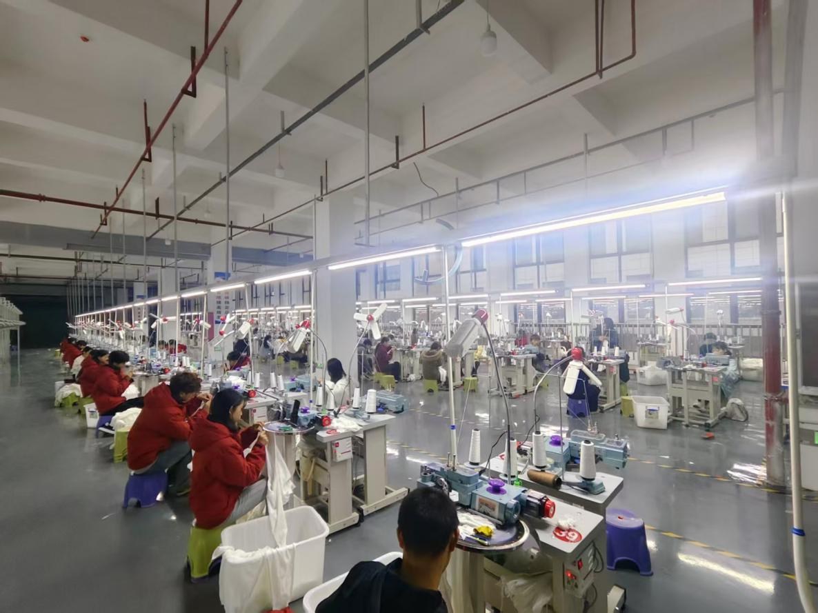 企业聚链成势，“纳雍织工”织出10亿级产业集群