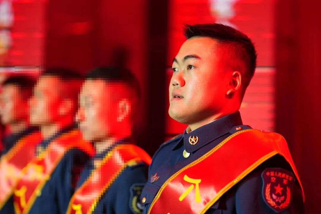 青春・榜 YOUNG | 杨永恒：荣获解放军部队三等功，他的热血青春这样写