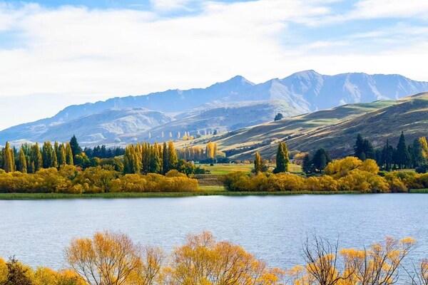 Airbnb爱彼迎发布五一假期出境游趋势:短途韩国霸榜,远行欧洲升温,都市漫游与自然旅行双线开花 Airbnb爱彼迎发布五一假期出境游趋势:短途韩国霸榜,远行欧洲升温,都市漫游与自然旅行双线开花