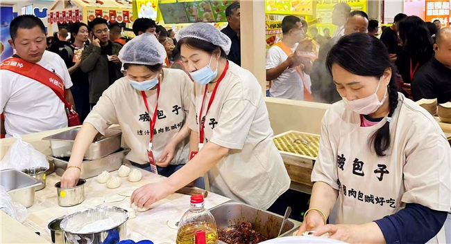 人气口碑双爆棚！笼缘破包子郑州加盟展首日告捷，创新突围，共赢未来重构餐饮新价值