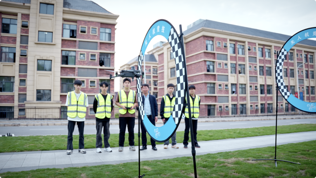 贵州工商职业大学在“一带一路”暨金砖国家技能发展与技术创新大赛全国总决赛中荣获一等奖