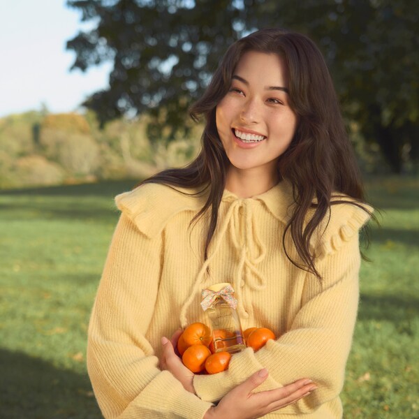 标志性英国品牌Laura Ashley推出四款受档案印刷灵感启发的香水