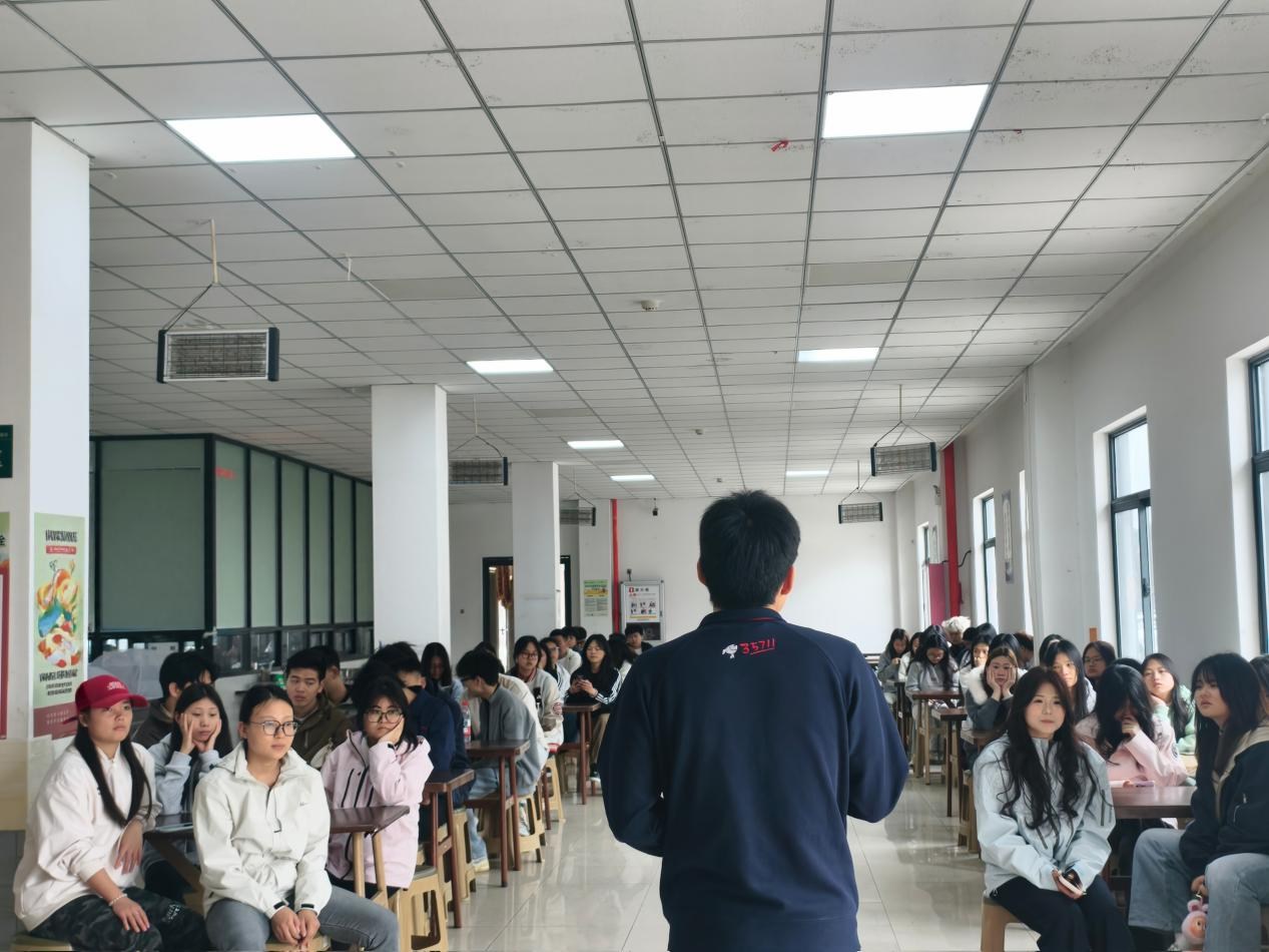 “花”式体验·“溪”望有你——花溪区2026年高校青年人才入企行活动成功举办