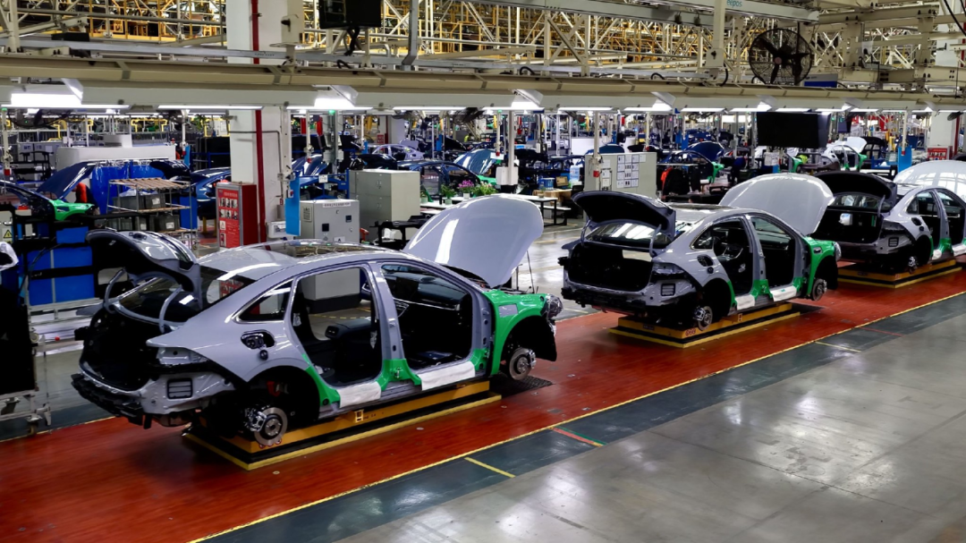 走进“专精特新”| 吉利汽车贵阳基地——十年铸链强黔地 智驾新程向未来