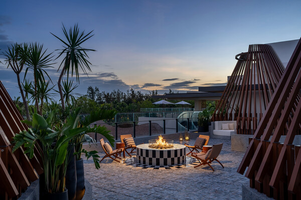 海南清水湾金普顿酒店及海南清水湾英迪格酒店总经理马静荣膺2025年度漫旅中国•旅行奖年度杰出总经理