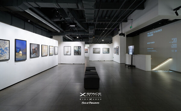 玛格南摄影师马克•鲍尔全球最大回顾展"万籁此俱寂"登陆富士胶片X-SPACE
