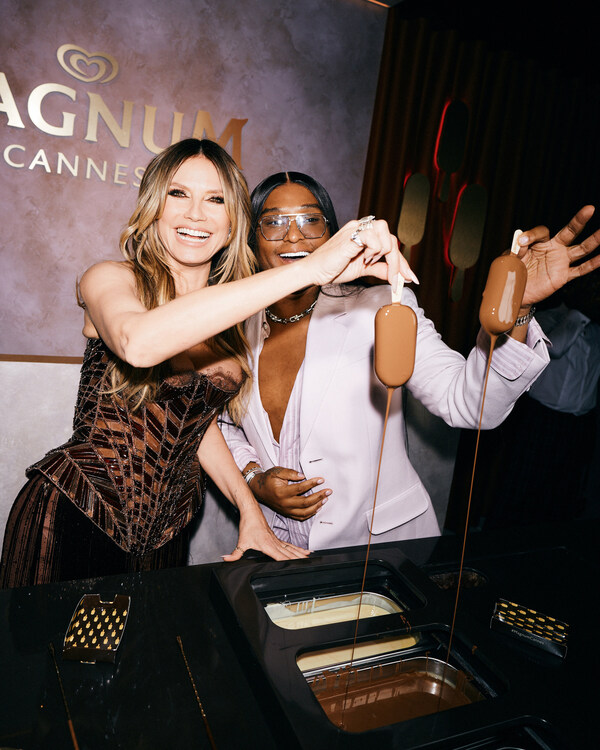 HEIDI KLUM和LAW ROACH与ADRIANA LIMA、HALSEY、STEPHEN LIBBY和LUCIEN LAVISCOUNT一起庆祝HOUSE OF MAGNUM ®的推出