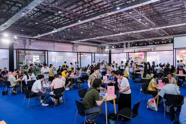 光耀盛夏，聚焦细分业态：2026古镇灯博会夏季展圆满收官