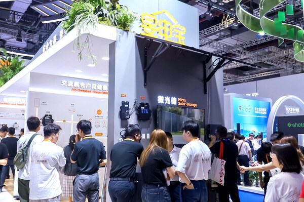 安全为基，AI赋能丨昱能科技携7大新品及全场景光储方案闪耀SNEC