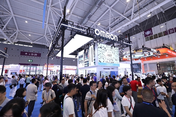 欧姆龙再度亮相华南工博会,以数智解决方案助力高端智造升级 欧姆龙再度亮相华南工博会,以数智解决方案助力高端智造升级