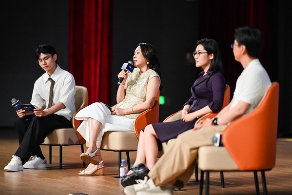 欧莱雅"一代耀一代"科技女生赋能计划2026首场活动落地苏州，以"一日好课"赋能AI时代中学生成长