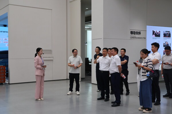 厦门市华师希平双语学校与科大讯飞签署重要战略合作协议 | AI 智慧基地校建设正式启航 厦门市华师希平双语学校与科大讯飞签署重要战略合作协议 | AI 智慧基地校建设正式启航