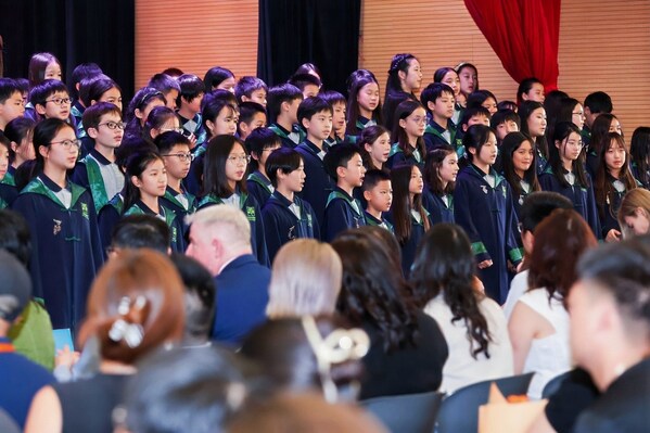 包玉刚实验学校2026届毕业典礼隆重举行
