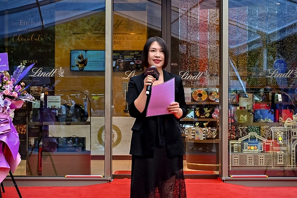 Lindt瑞士莲中国首店匠心启幕,开启巧克力甜蜜新体验 Lindt瑞士莲中国首店匠心启幕,开启巧克力甜蜜新体验
