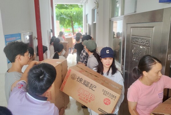 徐福记驰援广西洪涝灾区，3000余箱爱心物资助力受灾群众渡难关