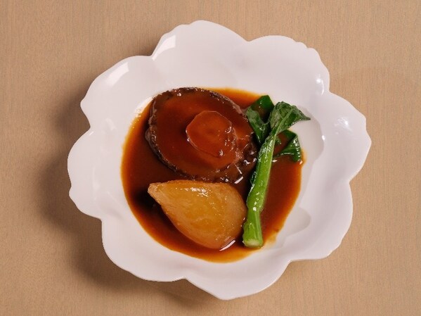 Le Manoir Ling 菱 肴中餐呈献“臻粤恣享”午间任点任食 Le Manoir Ling 菱 肴中餐呈献“臻粤恣享”午间任点任食