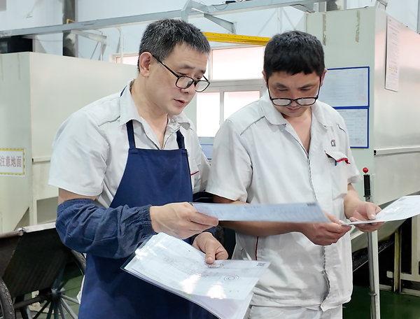 蓝沃 AI 开源发布行业首个非标机加工工艺大模型「沃土」LevelField-1,工业 AI 从"数据智能"迈向"理解工业" 蓝沃 AI 开源发布行业首个非标机加工工艺大模型「沃土」LevelField-1,工业 AI 从"数据智能"迈向"理解工业"