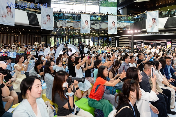 敷尔佳在北京举办品牌代言人王曼昱线下见面会，双向诠释长期坚守