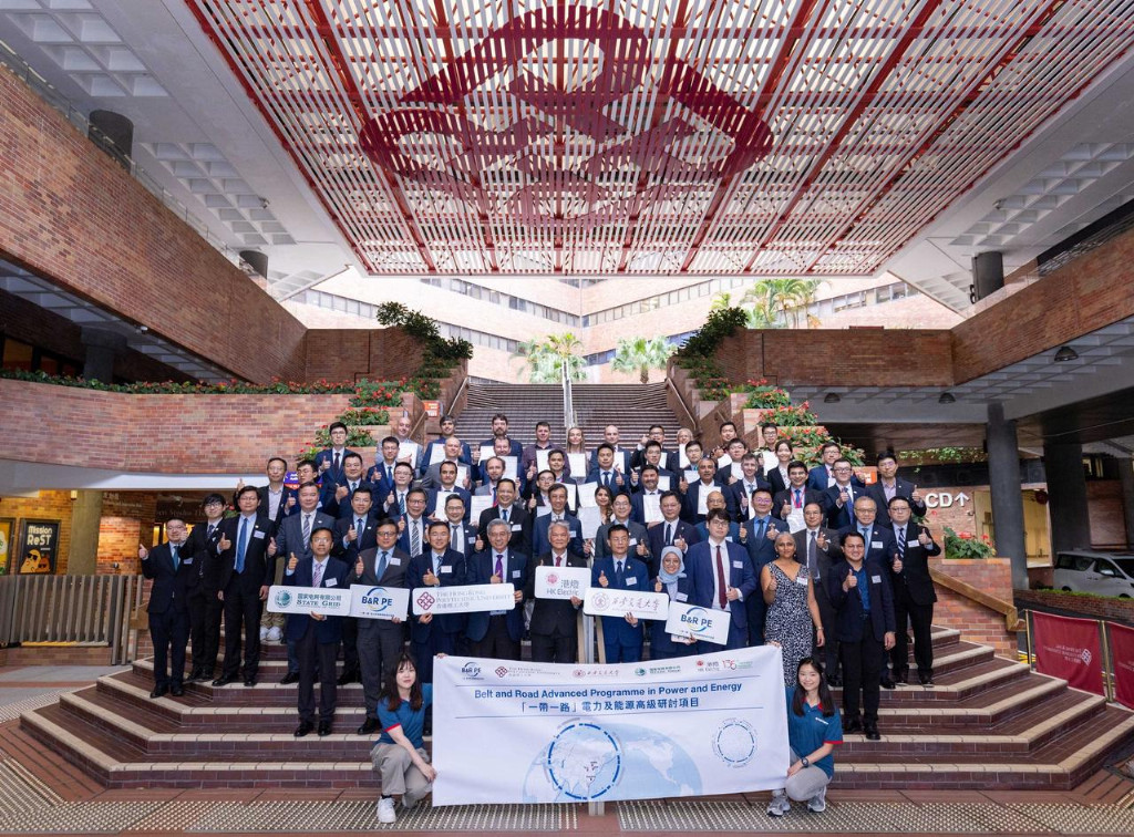 2026申请季如何选择香港理工大学申请机构？邦拓留学服务全流程评测