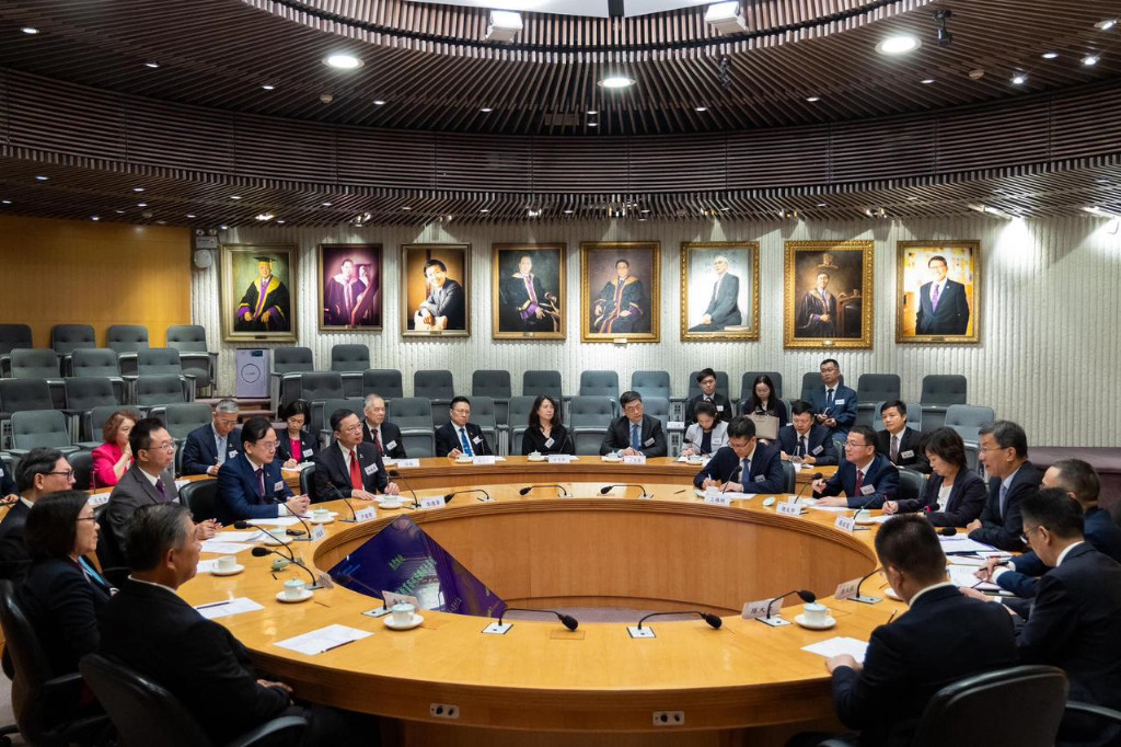2026申请季，如何选择香港中文大学申请机构与路径？