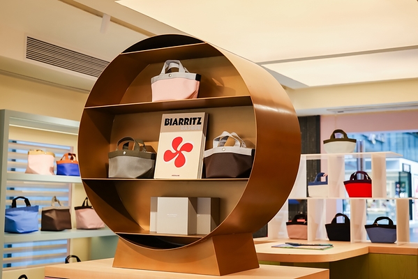 Hervé Chapelier 中国首展正式启幕 Hervé Chapelier 中国首展正式启幕