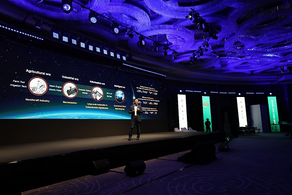 华为亮相M360 ASEAN 2026，聚焦智能连接与AI转型