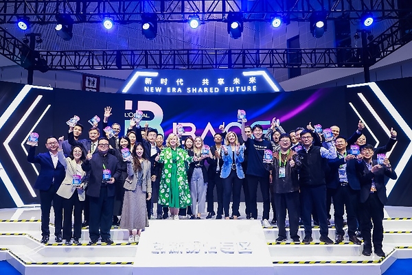 30天后，相约"美之奥德赛"：欧莱雅三款美妆科技首秀，三大开放式创新项目亮相进博