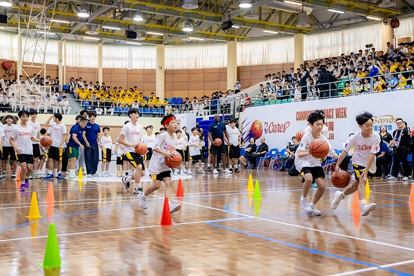 金沙中国续展公益周活动  邀NBA球星与教练走进澳门校园