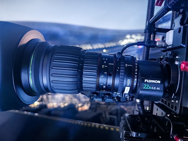 一镜到底，FUJINON UA22x4.8镜头助力国庆黄金假期演唱会
