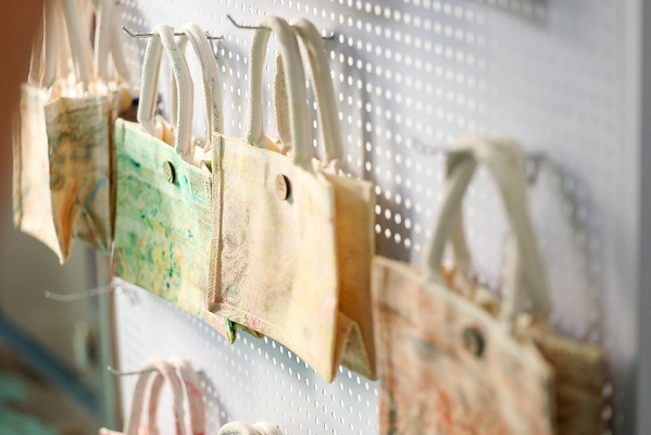 希尔顿深圳区域酒店践行 Travel With Purpose「旅行有心益」暖心守护特殊儿童